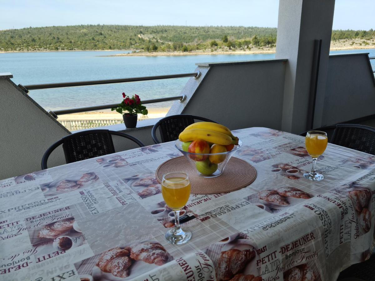 Apartmani Rudi Anić Екстериор снимка