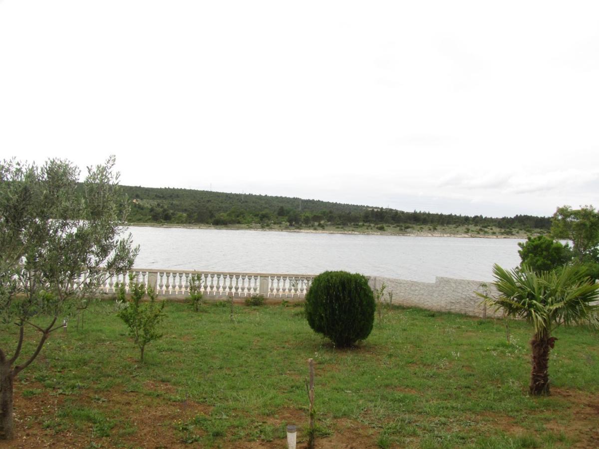 Apartmani Rudi Anić Екстериор снимка